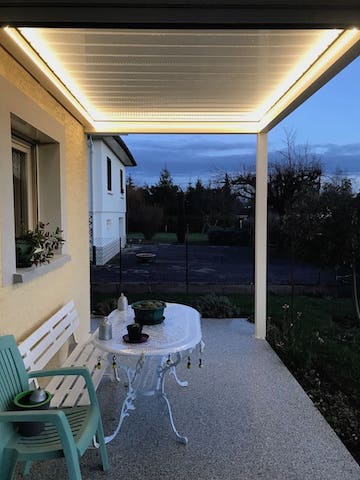 PERGOLA BIOCLIMATIQUE LEDS